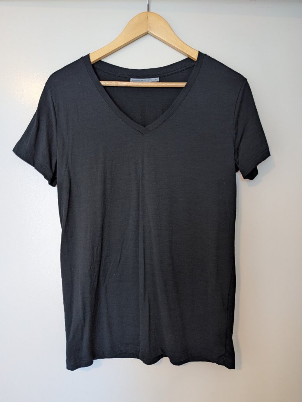 Icebreaker Merino V Neck Top Black Size S Like New